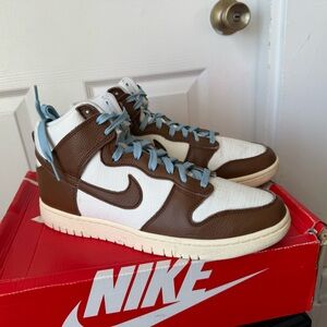 Nike Men's High-Top Sneakers in Brown and White